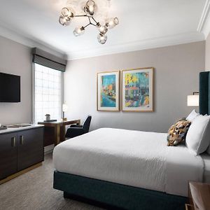 Chambre Accessible aux Personnes à Mobilité Réduite Lit Queen-Size
